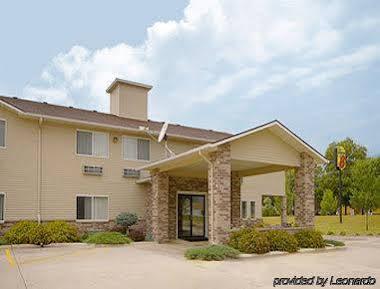 Super 8 By Wyndham Cresco Ia Hotell Exteriör bild