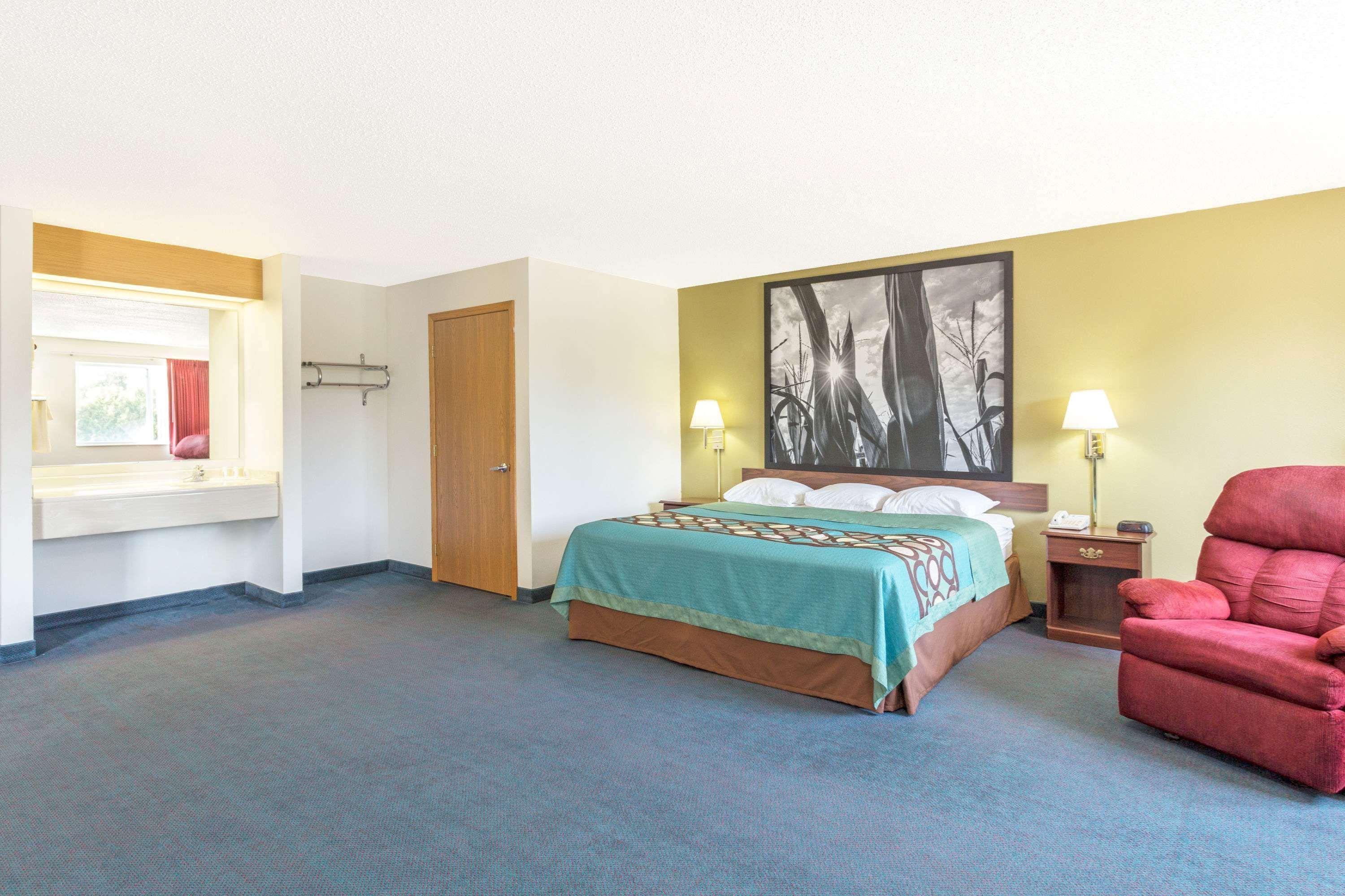 Super 8 By Wyndham Cresco Ia Hotell Exteriör bild