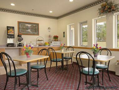 Super 8 By Wyndham Cresco Ia Hotell Restaurang bild