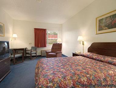 Super 8 By Wyndham Cresco Ia Hotell Rum bild